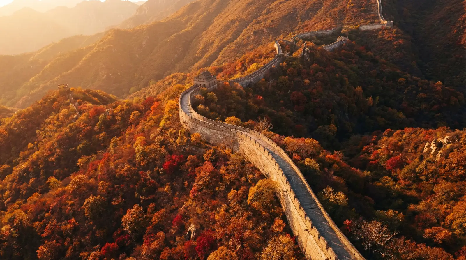 yy48000青苹果青苹果影院 秋日长城航拍全景